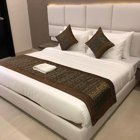 Mavens Inn Гургаон Екстериор снимка