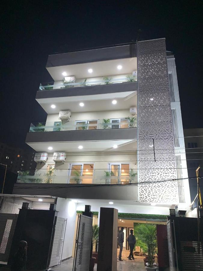 Mavens Inn Гургаон Екстериор снимка