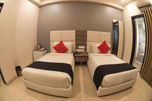 Mavens Inn Гургаон Екстериор снимка